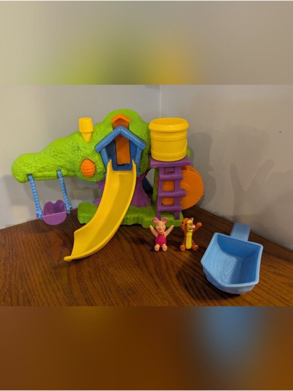 Vintage Winnie The Pooh Fisher Price Splash N Bubble Treehouse bath Toy